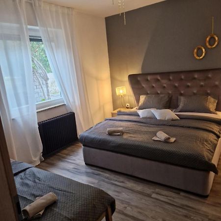 Apartmans Robo Копер Екстериор снимка