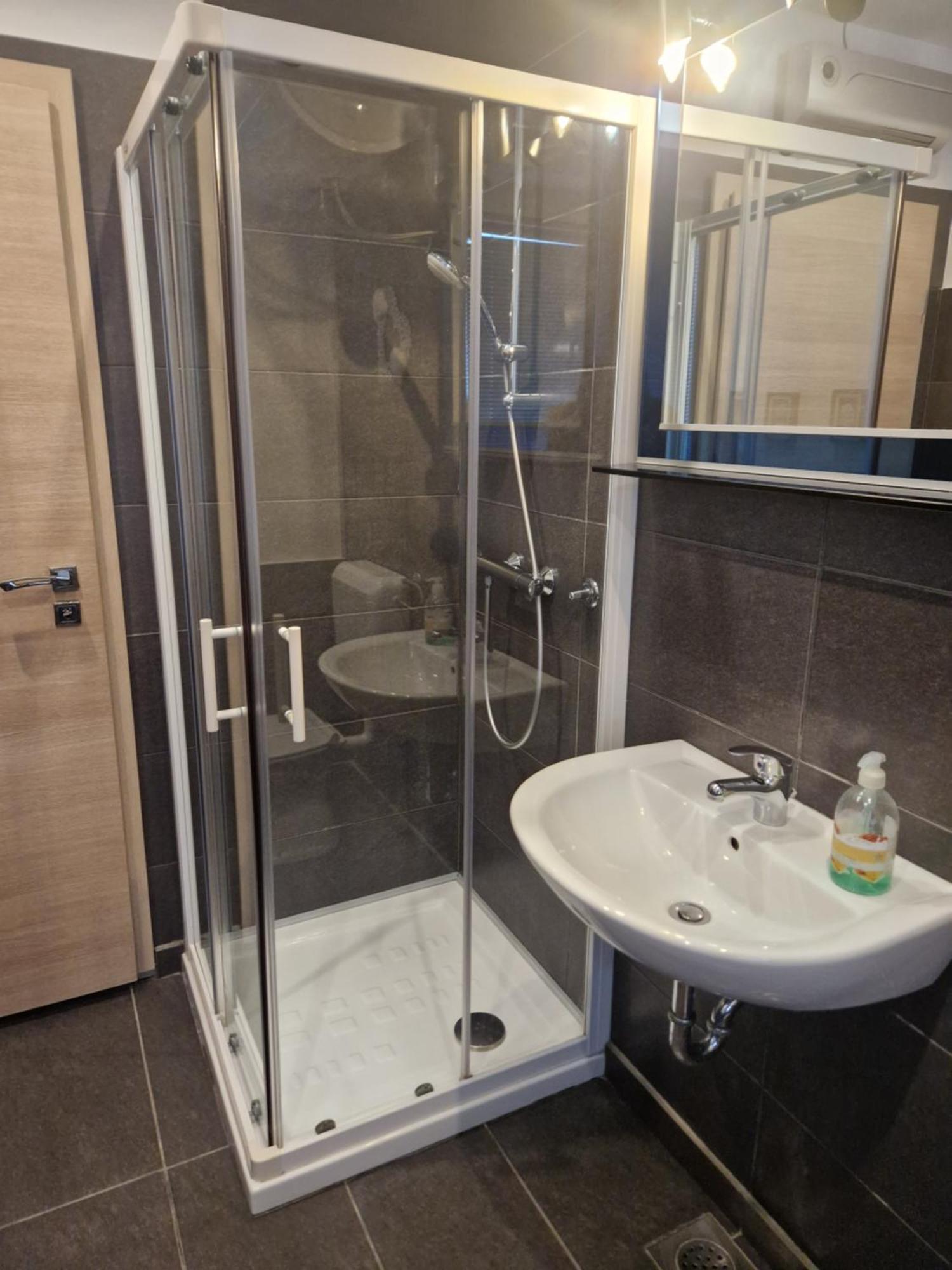 Apartmans Robo Копер Екстериор снимка